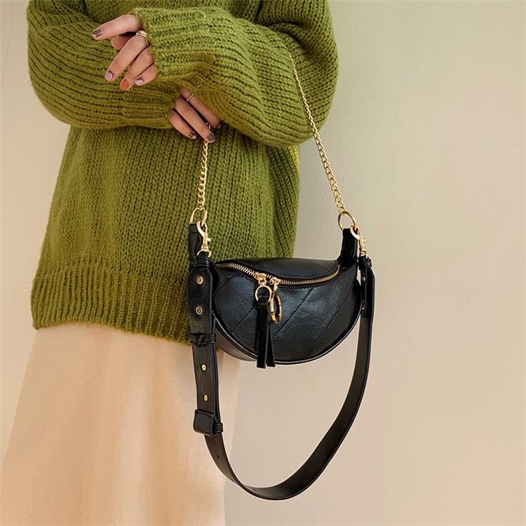 Women Fashion Solid Color Metal Chain Decorative Chest Bag