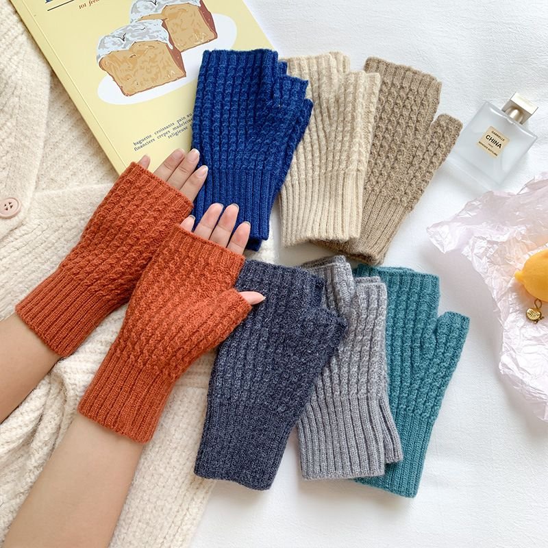 Autumn Winter Women Fashion Twist Knitted Warm Half Finger Gloves