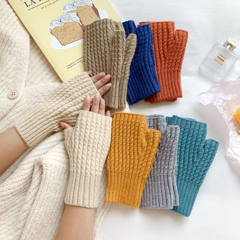 Autumn Winter Women Fashion Twist Knitted Warm Half Finger Gloves