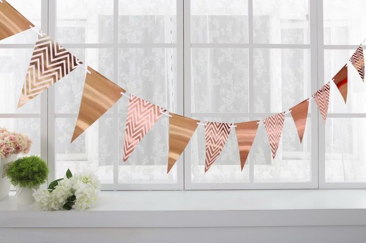 Simple Nordic Style Wavy Pattern Bronzing Birthday Party Pull Flag Pennant Banner