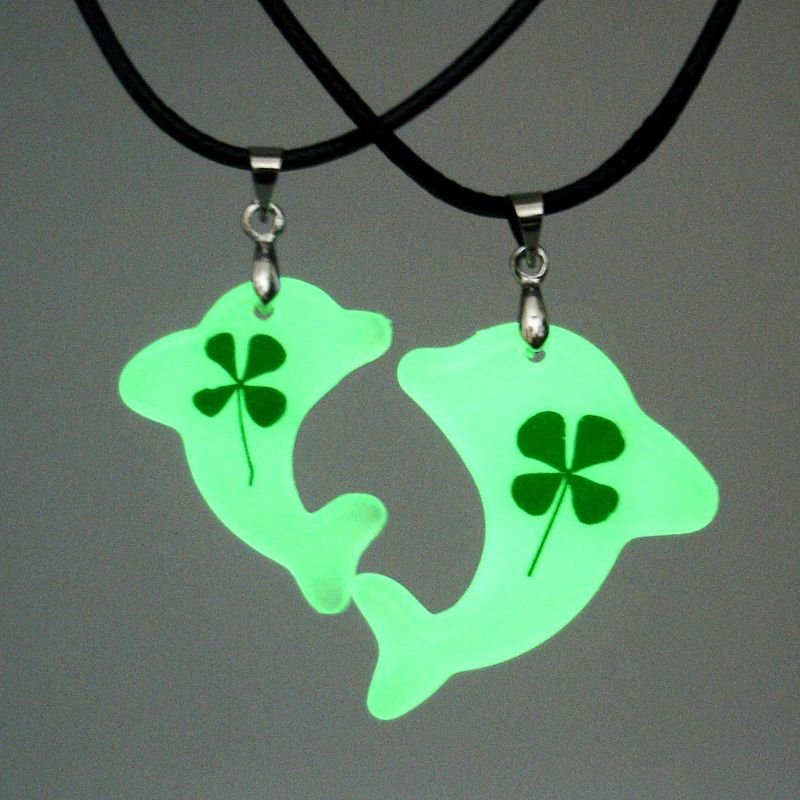 Women Fashion Creative Handmade Dropping Glue Luminous Dried Flower Four-Leaf Clover Pendant Necklace 6 Pair-Bag