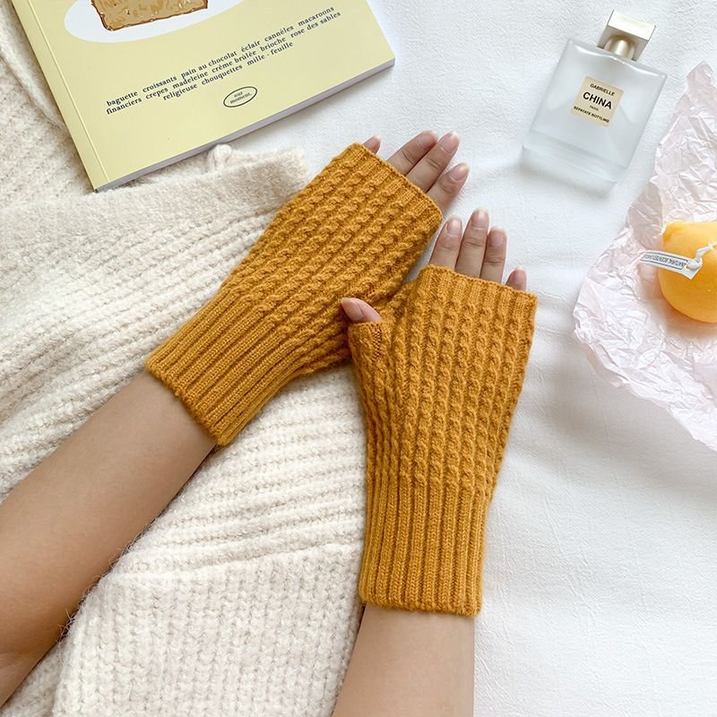 Autumn Winter Women Fashion Twist Knitted Warm Half Finger Gloves