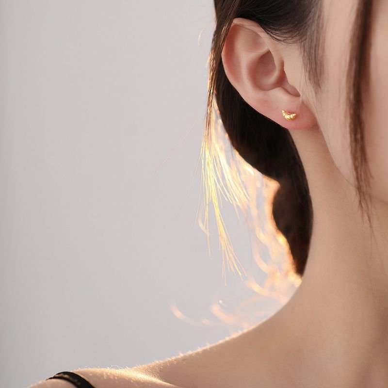 Women Simple Sterling Silver Ode Horn Bag Shape Stud Earrings