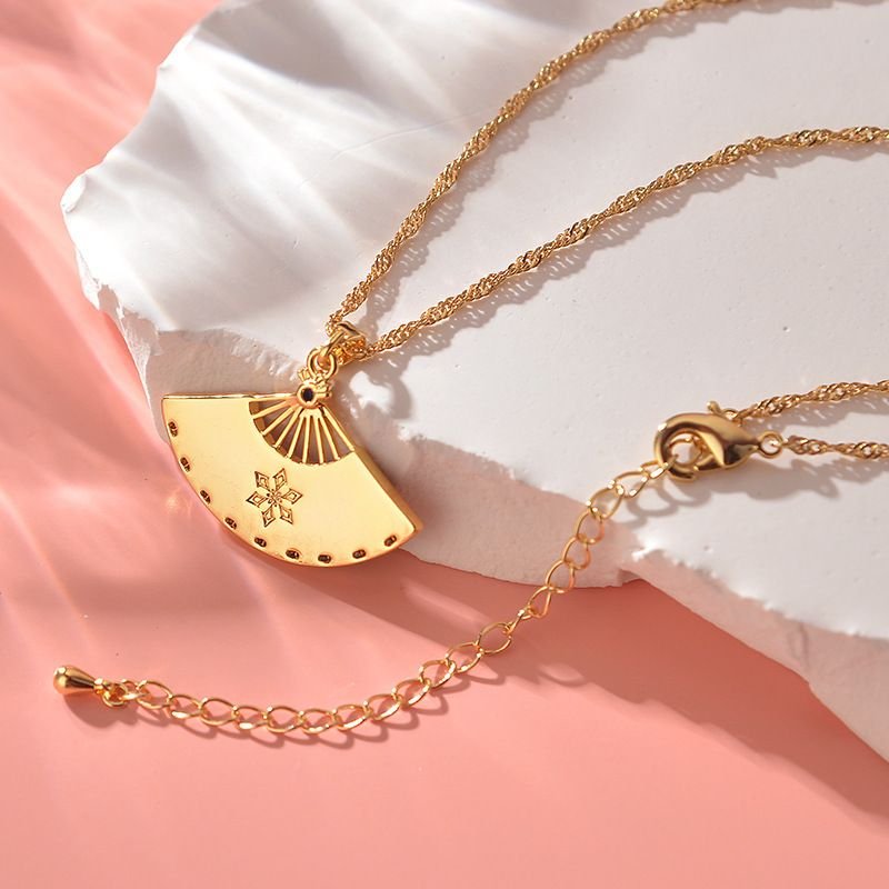 Fashion Vintage Fan Pendant Necklace