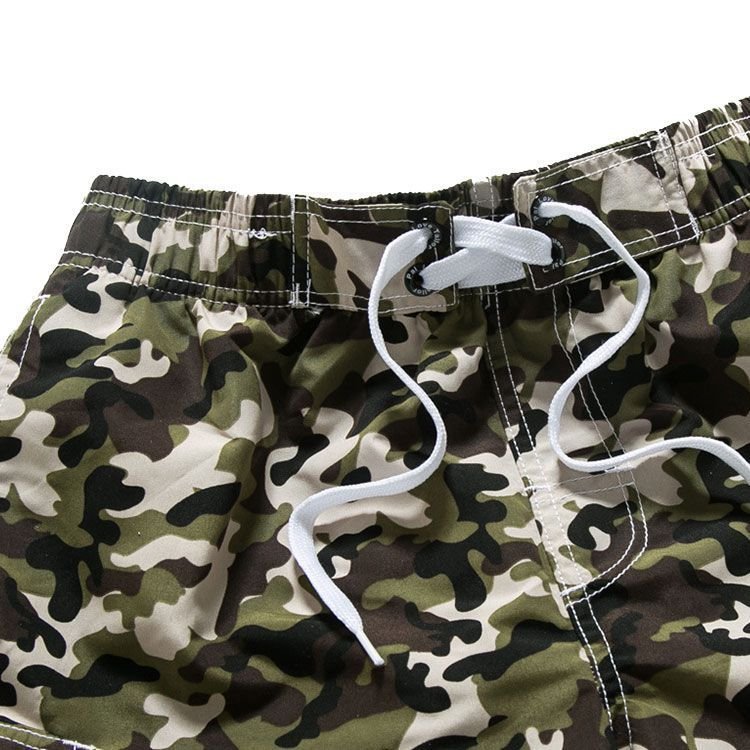 Men Camouflage Print Quick Drying Loose Beach Shorts