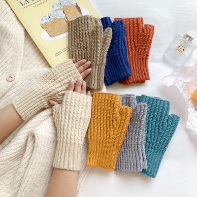 Autumn Winter Women Fashion Twist Knitted Warm Half Finger Gloves